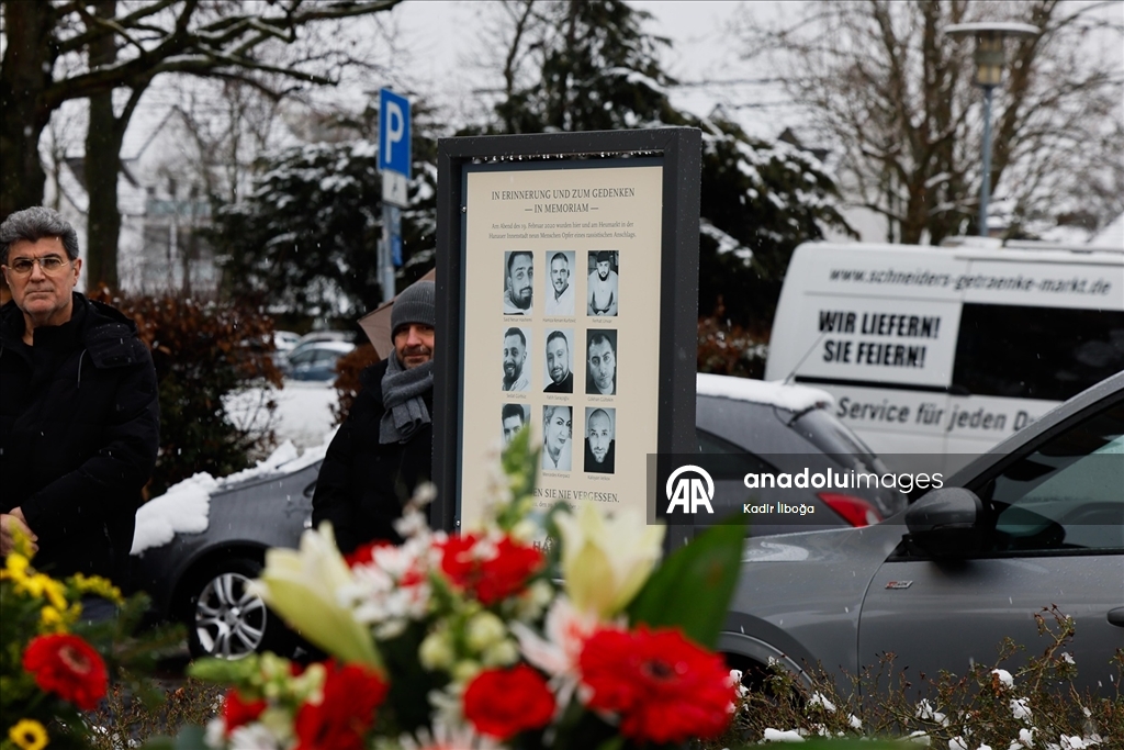 Almanya'daki ırkçı terör saldırısında yaşamını yitirenler 6. yılında Hanau'da anıldı