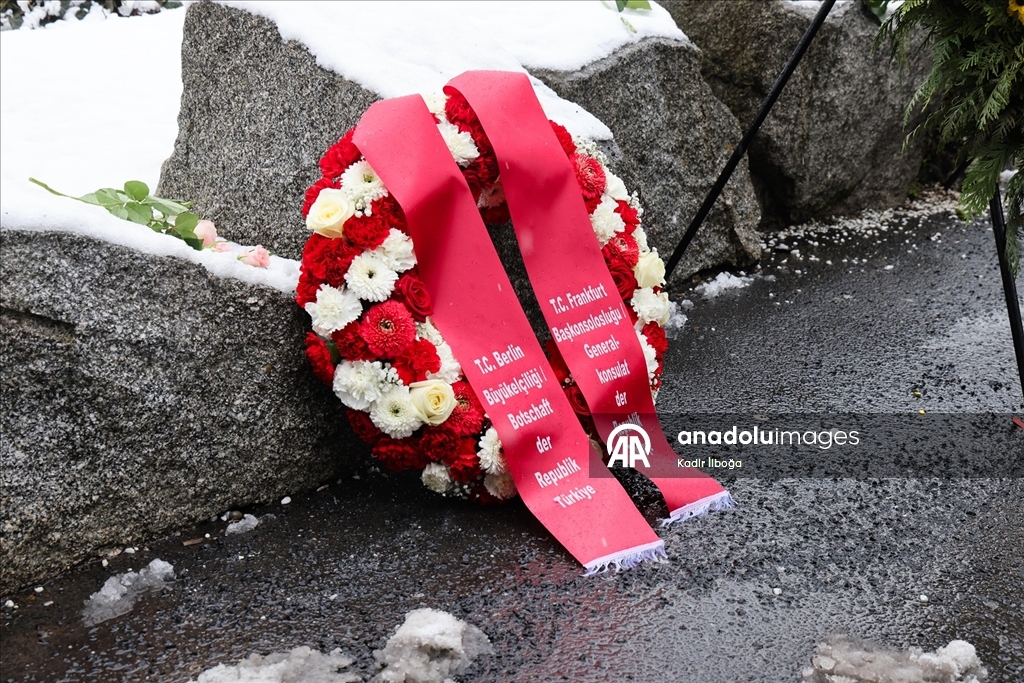 Almanya'daki ırkçı terör saldırısında yaşamını yitirenler 6. yılında Hanau'da anıldı