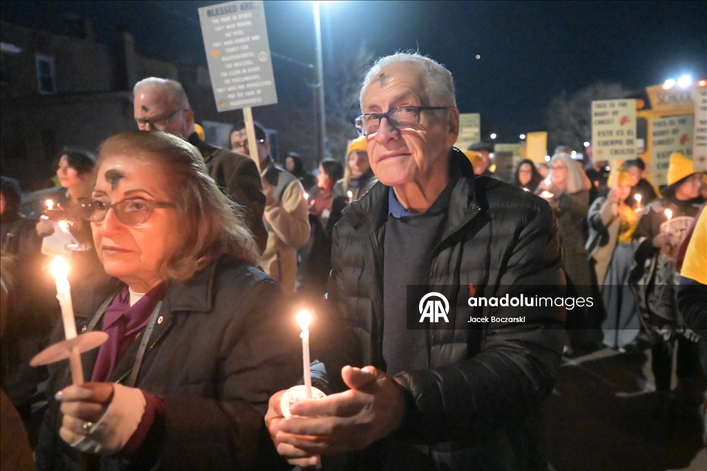 В Чикаго прошла месса и шествие в Пепельную среду
