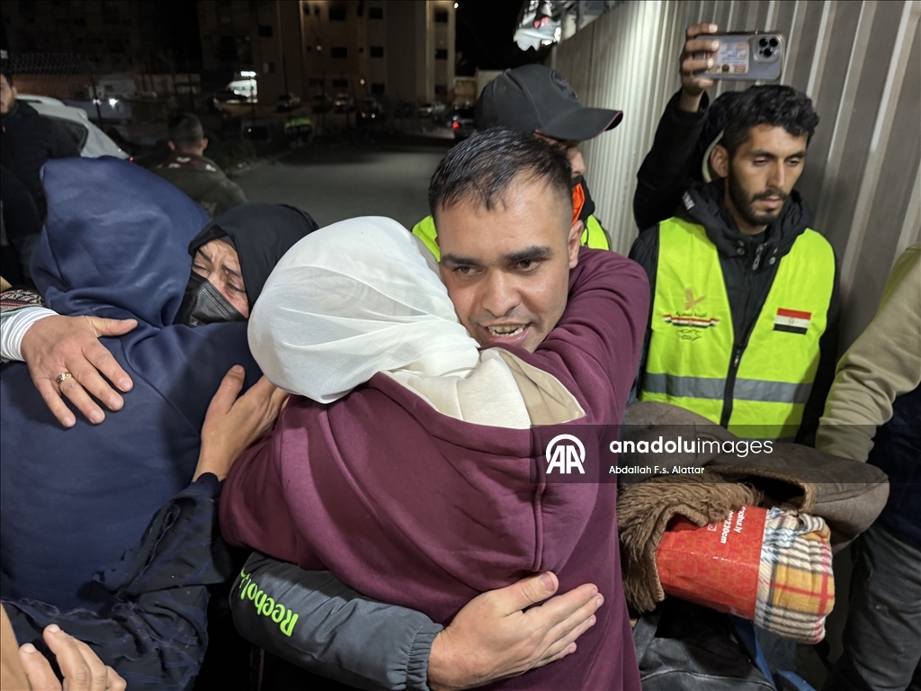 Группа палестинцев вернулась в Газу через КПП «Рафах»