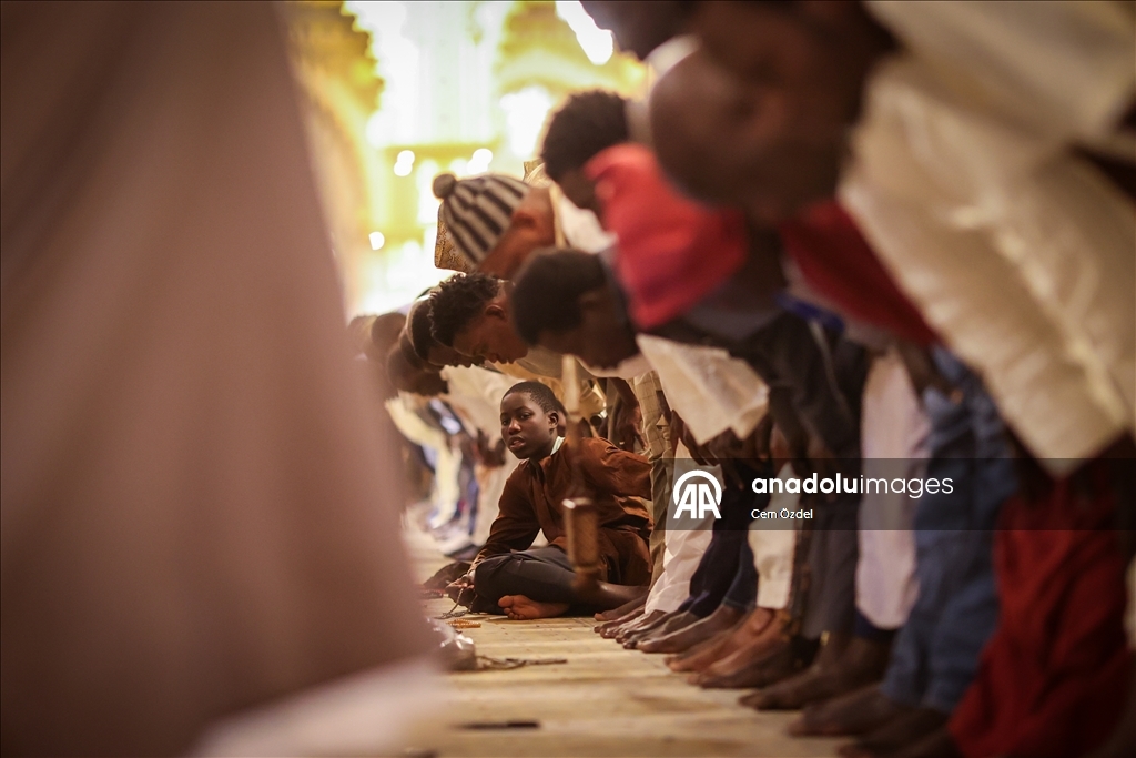 В Сенегале совершили первый намаз таравих