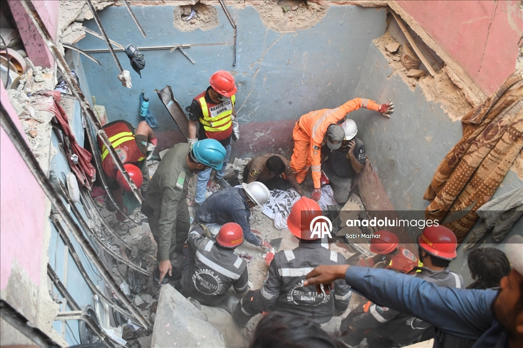 В Пакистане при взрыве в жилом доме погибли 13 человек, включая 4 детей