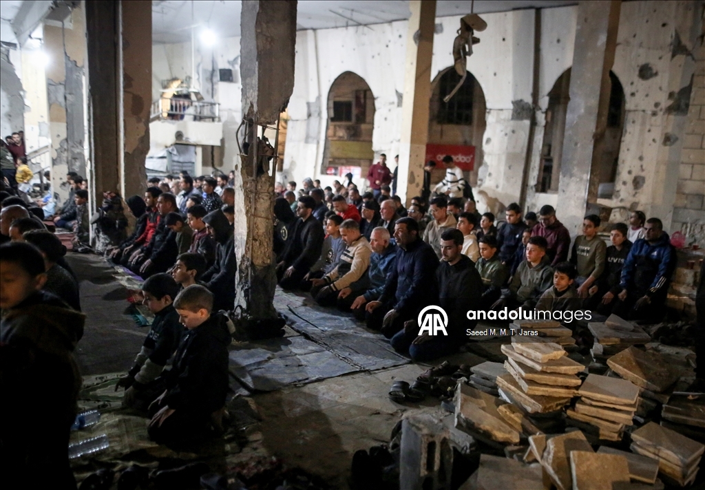 غزة.. التراويح على أنقاض المساجد في أول رمضان بعد الإبادة