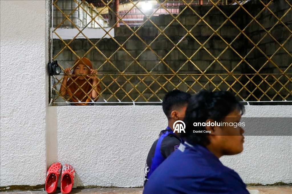 В Маниле совершена первая утренняя молитва по случаю Рамазана