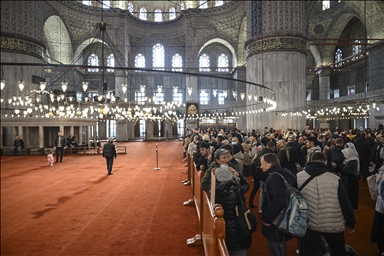 CУЛТАНСКИЕ МЕЧЕТИ СТАМБУЛА - Первая османская мечеть с шестью минаретами: «Султанахмет»