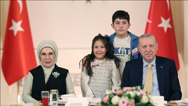 Cumhurbaşkanı Erdoğan, şehit aileleriyle iftar programında bir araya geldi