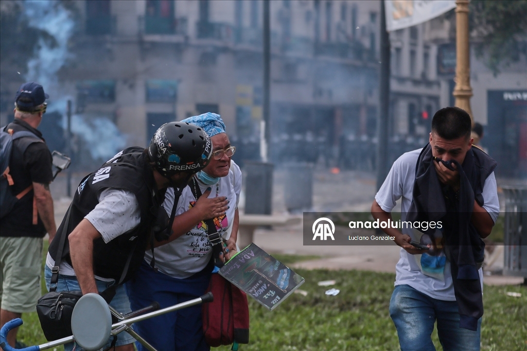 В Аргентине прошла всеобщая забастовка против трудовой реформы Милея