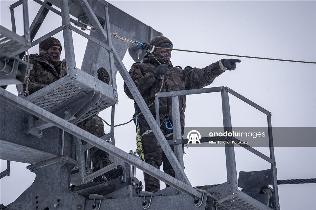 Спецназовцы готовы к операциям и спасательным миссиям в суровых зимних условиях 16