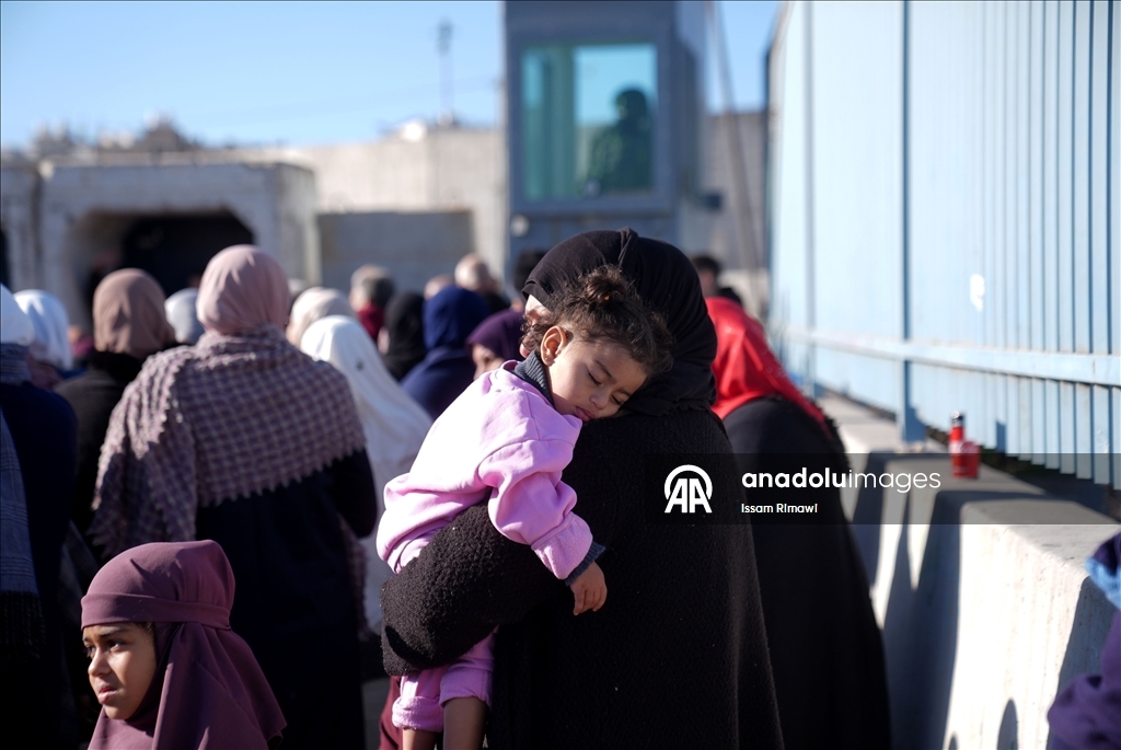 Израиль ограничил въезд палестинцев к Мечеть Аль-Акса в первый день Рамадана