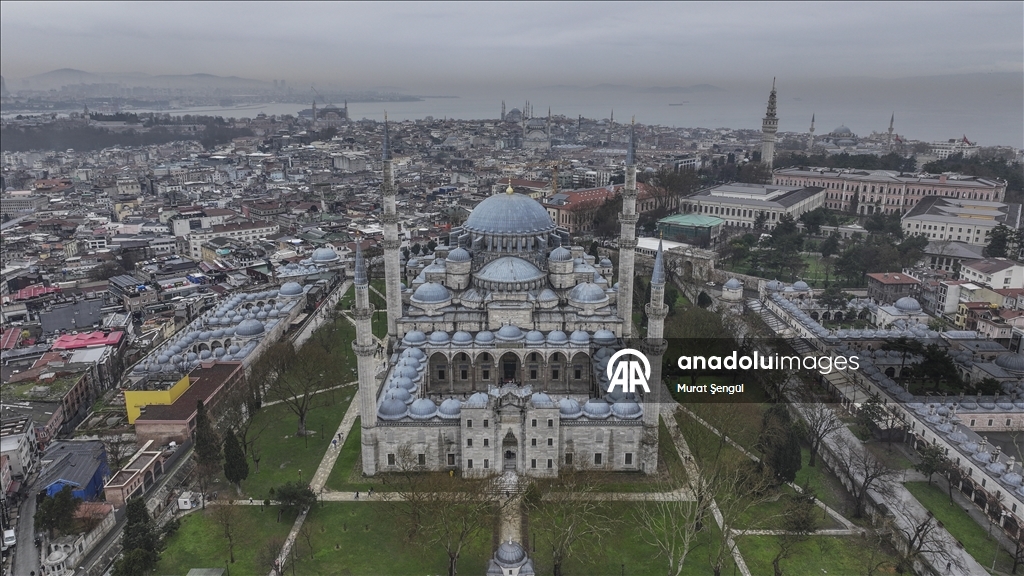 İSTANBUL'UN SELATİN CAMİLERİ - İstanbul silüetinin mücevheri: "Süleymaniye Camisi"