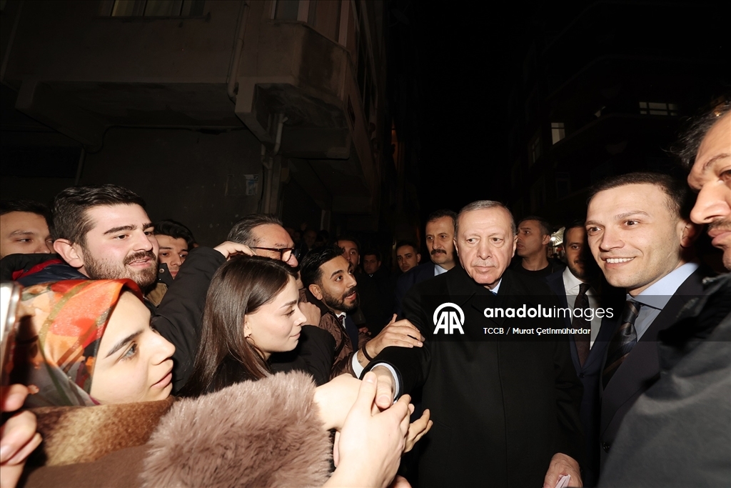 Cumhurbaşkanı Erdoğan, bir vatandaşın evinde iftar yaptı