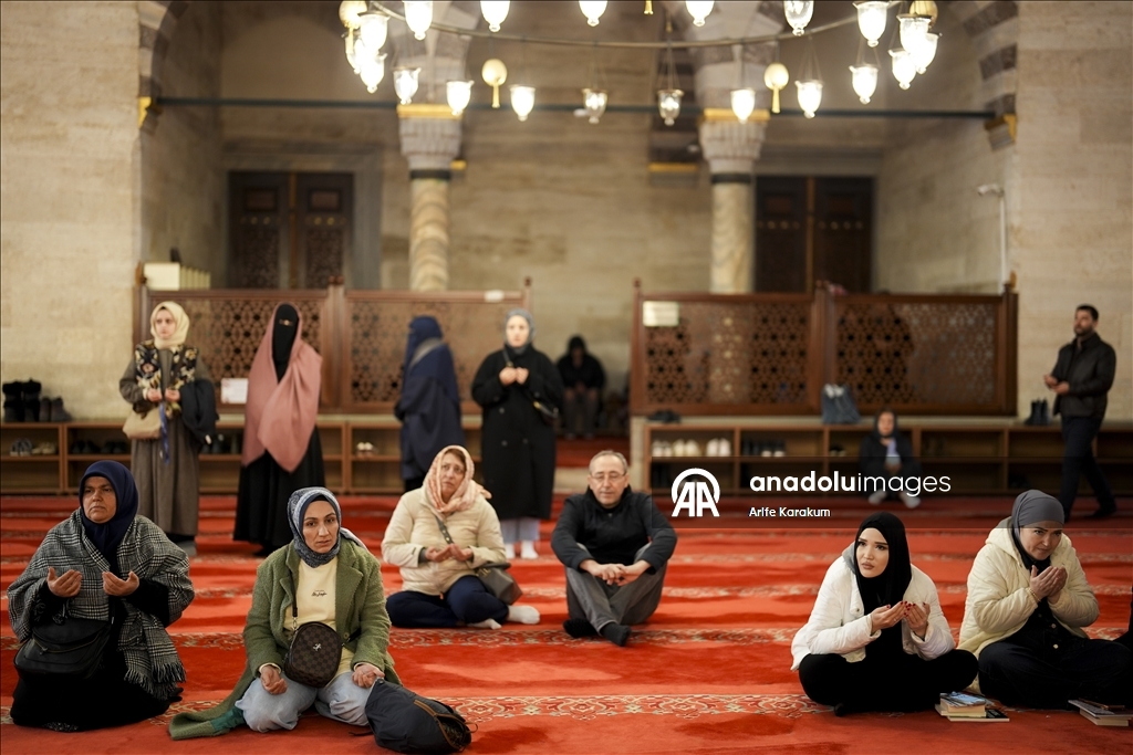 İSTANBUL'UN SELATİN CAMİLERİ - İstanbul silüetinin mücevheri: "Süleymaniye Camisi"