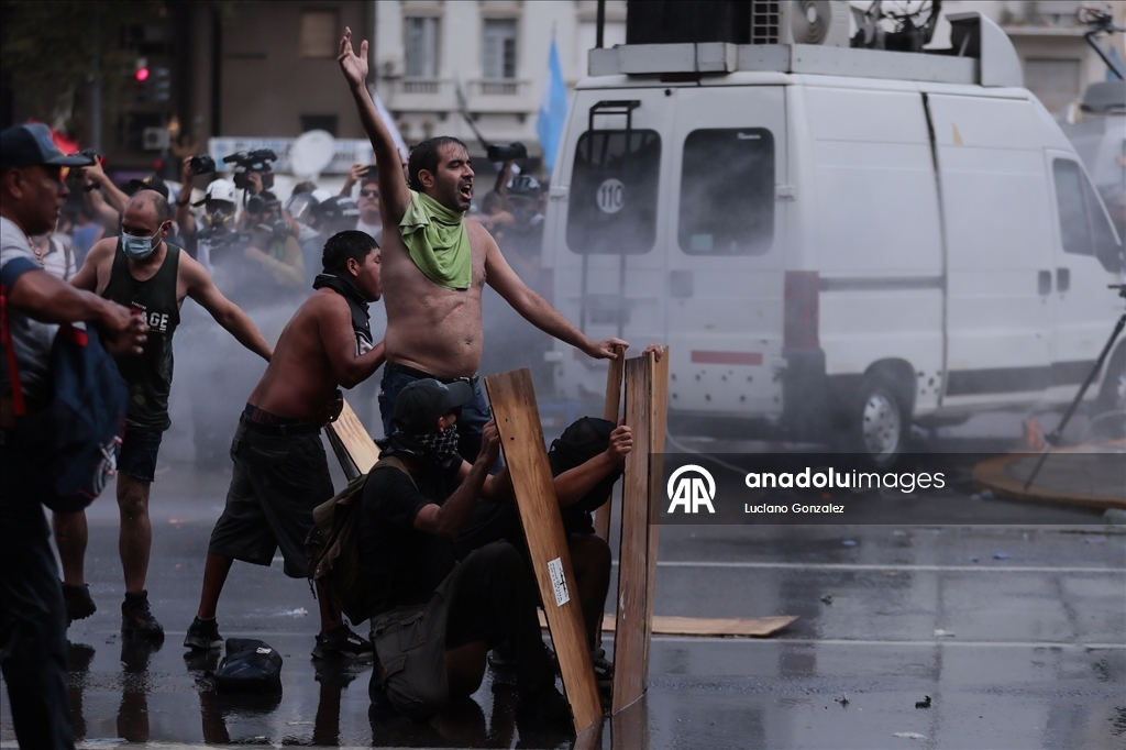 В Аргентине прошла всеобщая забастовка против трудовой реформы Милея