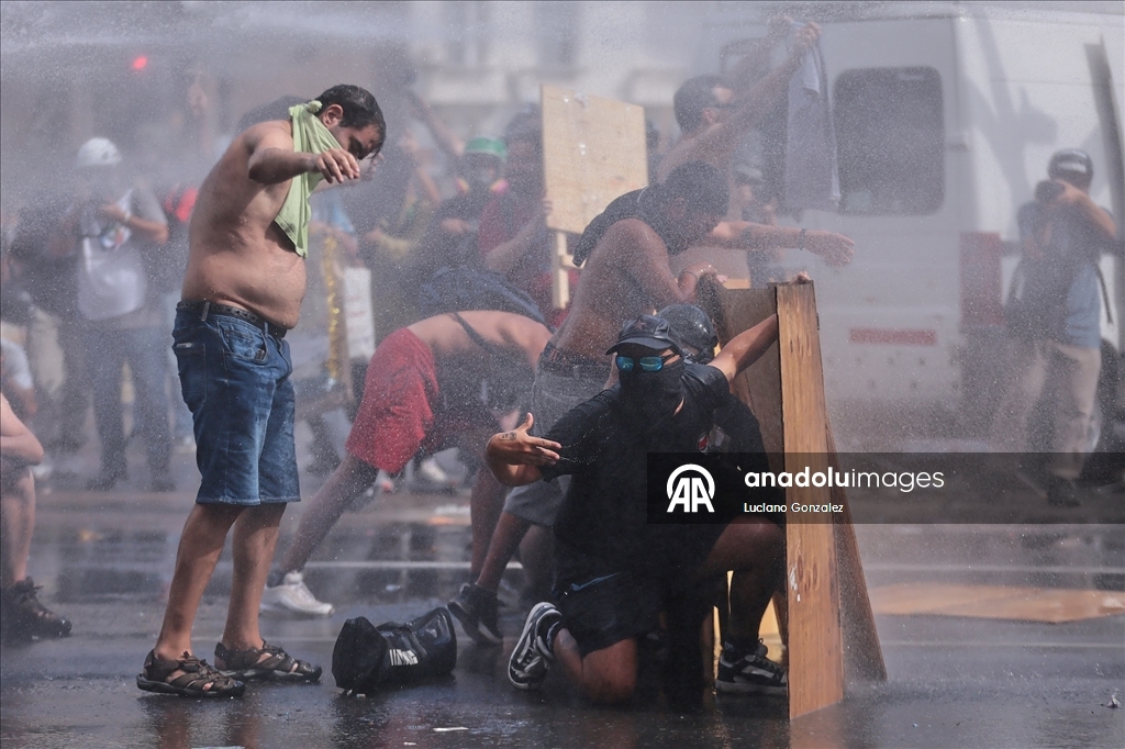 В Аргентине прошла всеобщая забастовка против трудовой реформы Милея