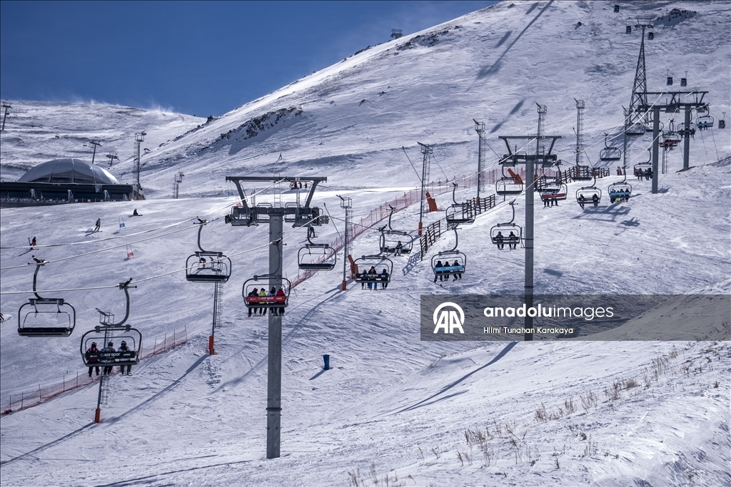 الشرق التركي.. مركز بالاندوكان يجمع متعة التزلج وبهجة رمضان
