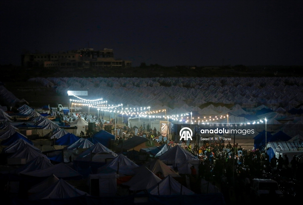 Gazze'de toplu iftar programı düzenlendi