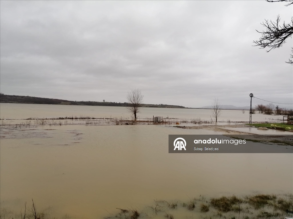 Edirne'de Tunca Nehri'nin debisi yükseldi, Meriç Nehri'nde taşkınlar oluştu