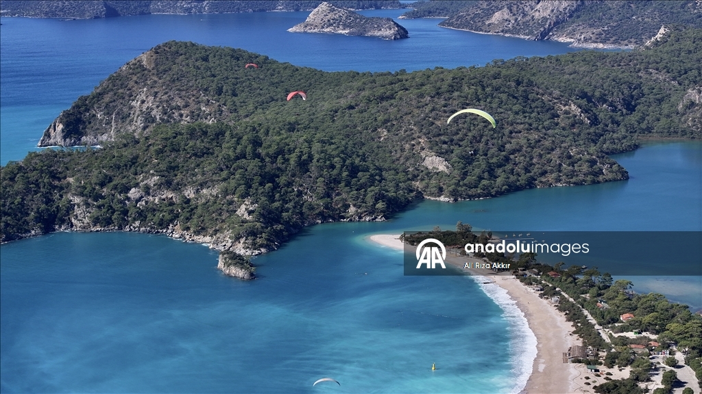 Fethiye'de bu yıl yamaç paraşütü uçuşlarında Çinli turistlerde artış bekleniyor