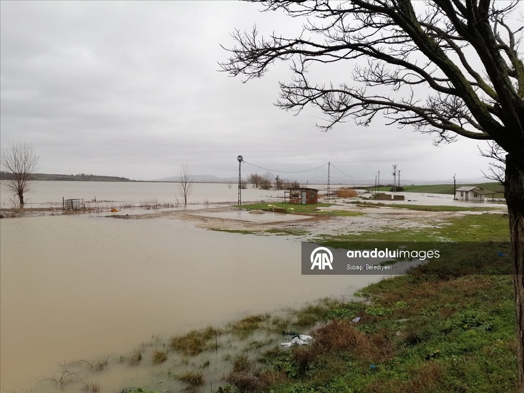 Edirne'de Tunca Nehri'nin debisi yükseldi, Meriç Nehri'nde taşkınlar oluştu