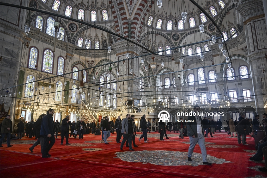 İSTANBUL'UN SELATİN CAMİLERİ - İstanbul'un ilk büyük selatin camisi "Fatih Camisi"
