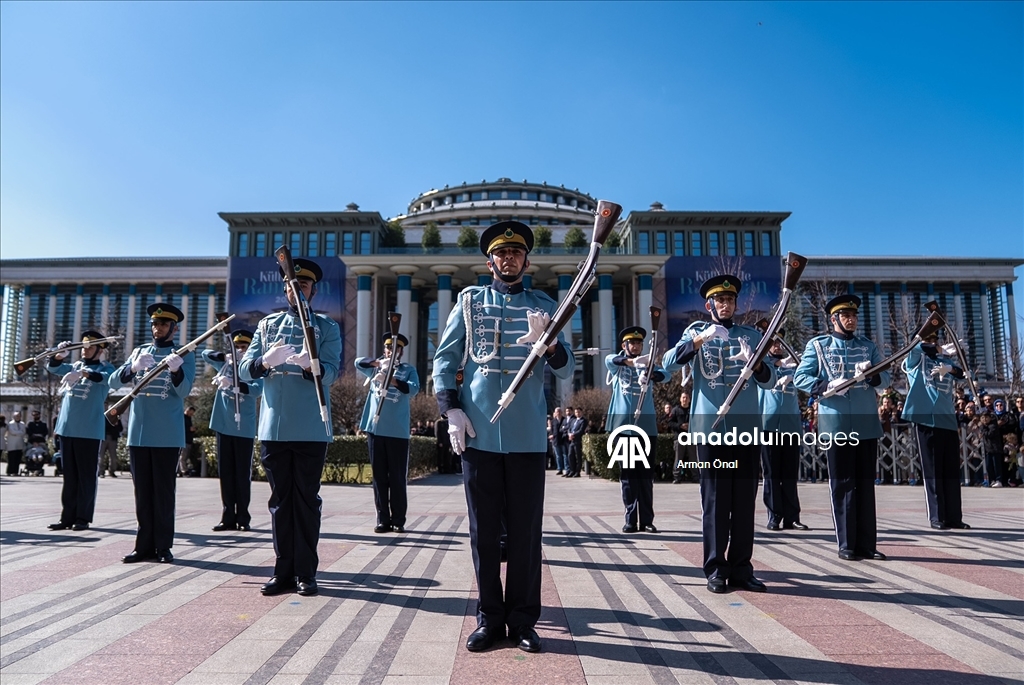 "Külliye'de Ramazan" etkinlikleri kapsamında Cumhurbaşkanlığı Muhafız Alayı Tüfekli Birlik Gösterisi düzenlendi