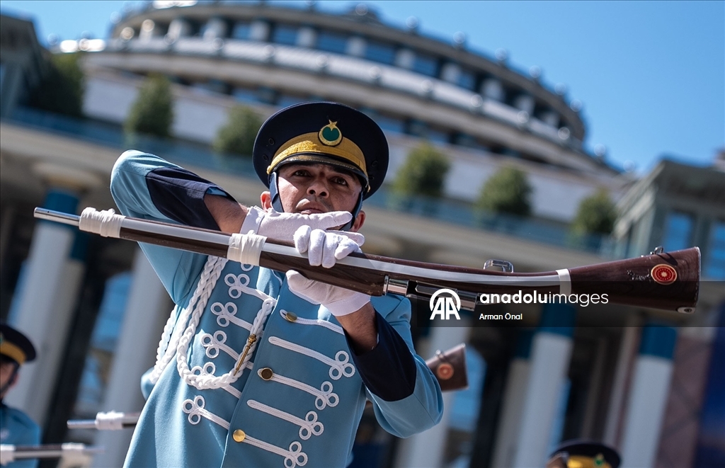 "Külliye'de Ramazan" etkinlikleri kapsamında Cumhurbaşkanlığı Muhafız Alayı Tüfekli Birlik Gösterisi düzenlendi