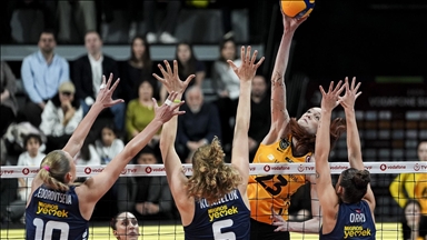 VakıfBank, Fenerbahçe Medicana'yı 3-1 mağlup etti