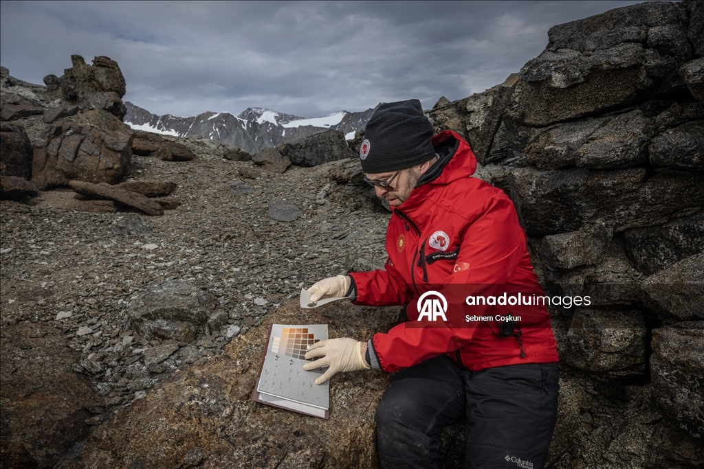 Türk bilim insanları Antarktika'daki araştırmalarıyla sağlık ve tarıma ışık tutuyor
