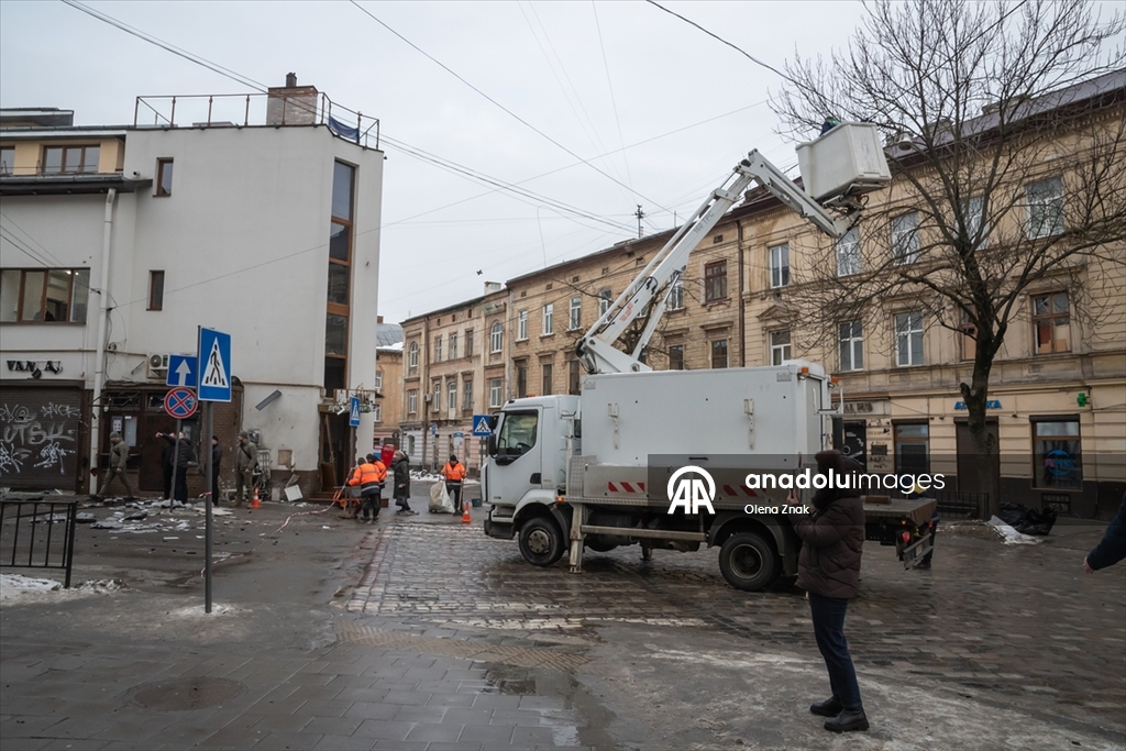 Lviv’de patlamalarda bir polis öldü, 24 kişi yaralandı