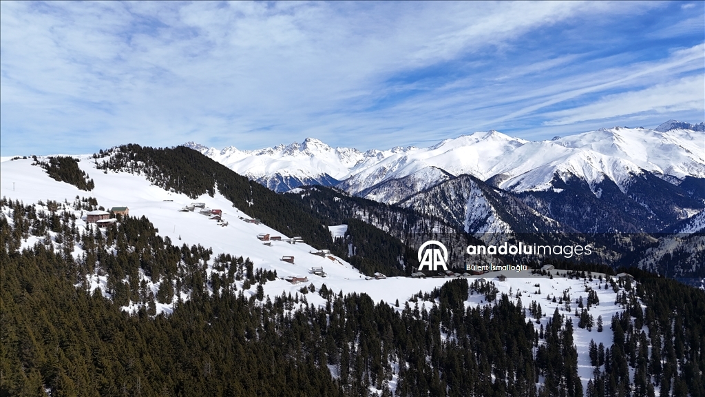 Rize'de Kaçkar Dağları ve yaylalardaki kar manzarası dronla görüntülendi 11