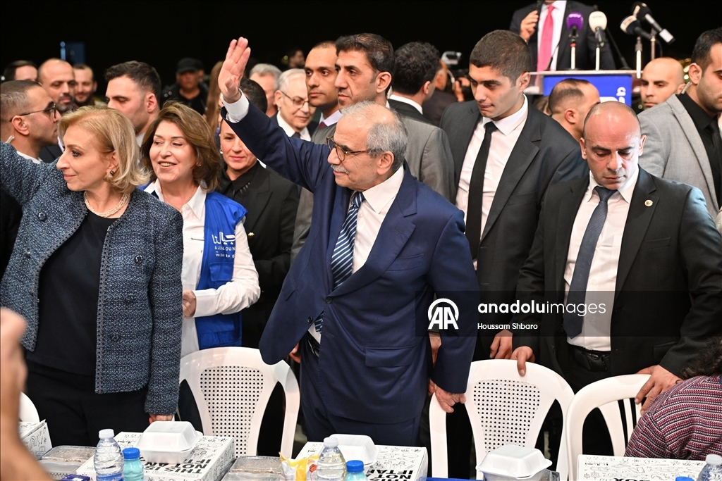 5700 صائم.. لبنان يقيم "أكبر مائدة إفطار رمضاني" بالعالم