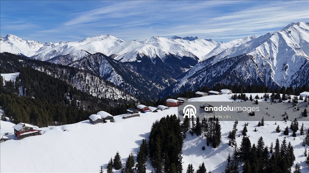 Rize'de Kaçkar Dağları ve yaylalardaki kar manzarası dronla görüntülendi 7