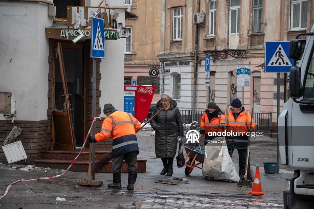 Lviv’de patlamalarda bir polis öldü, 24 kişi yaralandı