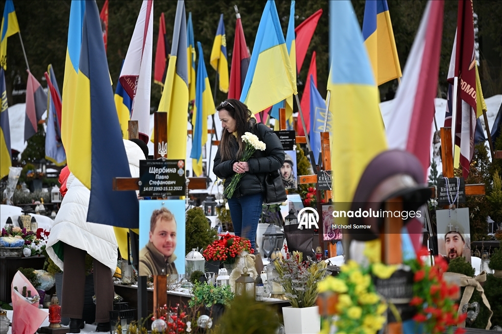 Savaşta hayatını kaybeden Ukraynalı askerler Lviv'de anıldı