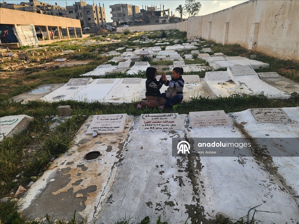 Yerinden edilmiş Gazzeli aile ramazanı buruk karşılıyor