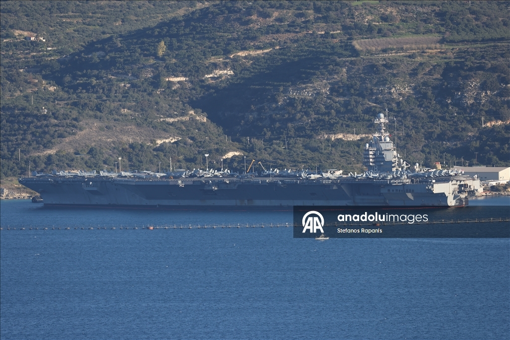 Американский авианосец USS Gerald R. Ford пришвартовался на Крите