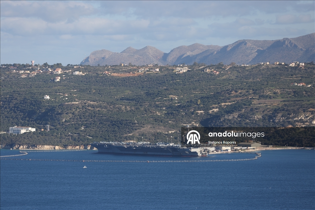 Американский авианосец USS Gerald R. Ford пришвартовался на Крите