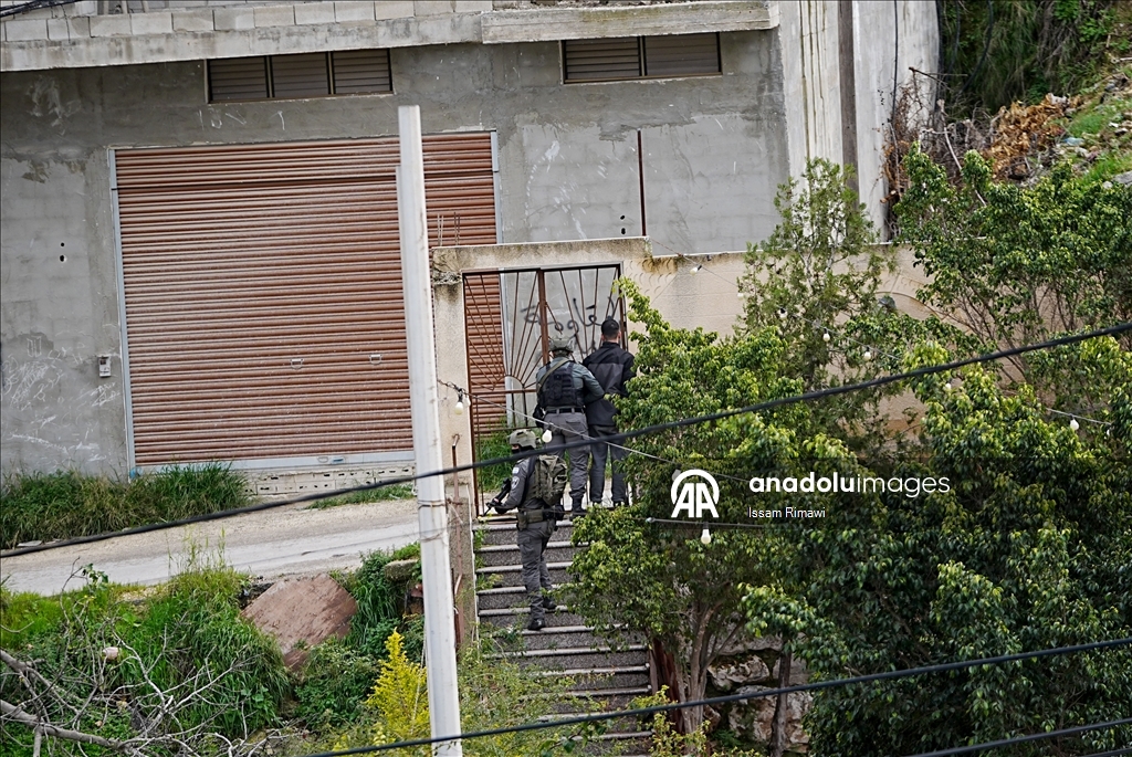 اقتحامات متواصلة برمضان.. الجيش الإسرائيلي يعتقل فلسطينيين في "يعبد" بالضفة