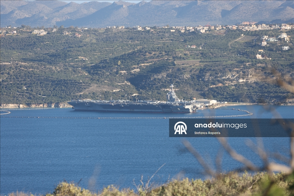 Американский авианосец USS Gerald R. Ford пришвартовался на Крите