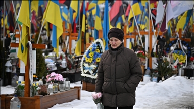 Savaşta hayatını kaybeden Ukraynalı askerler Lviv'de anıldı