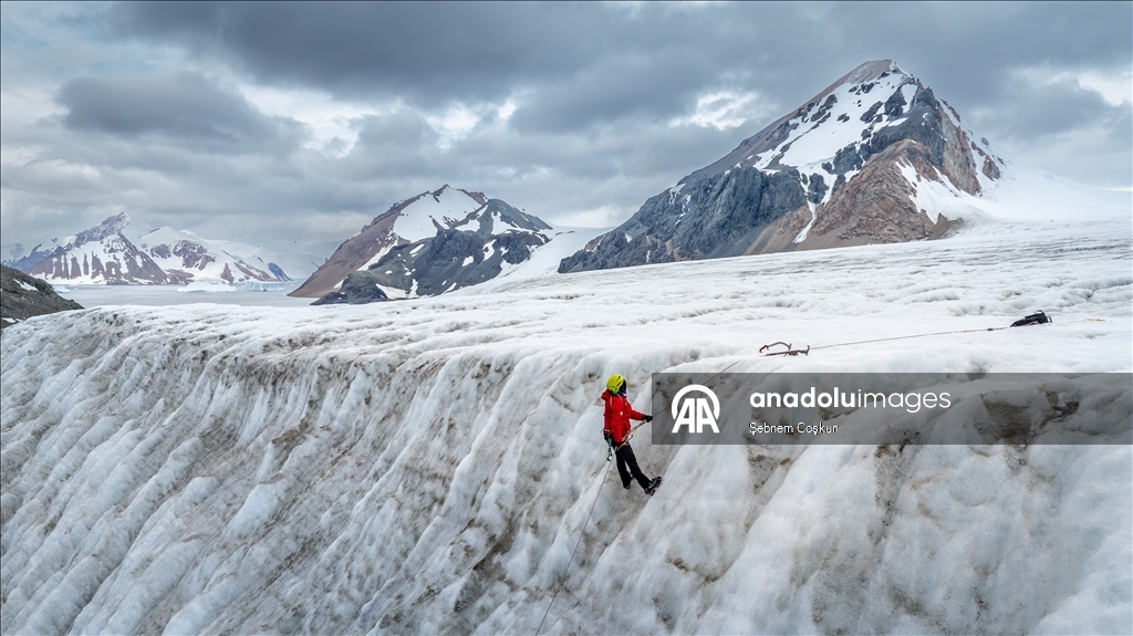 Türk bilim insanlarından Antarktika'da iklim değişikliğine farkındalık vurgusu