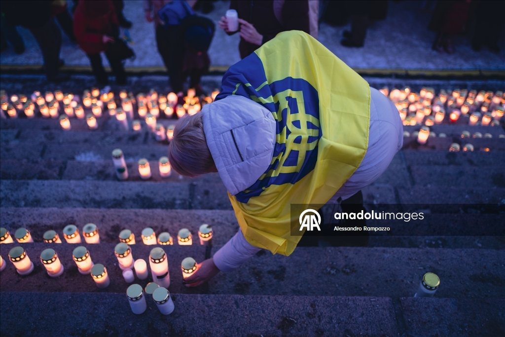 هلسنكي.. المئات يشاركون في تظاهرة تضامنية لإحياء الذكرى الرابعة للحرب الروسية الأوكرانية