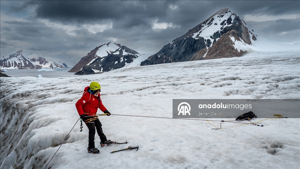 Türk bilim insanlarından Antarktika'da iklim değişikliğine farkındalık vurgusu