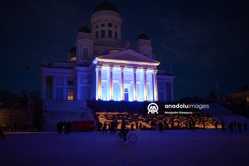 هلسنكي.. المئات يشاركون في تظاهرة تضامنية لإحياء الذكرى الرابعة للحرب الروسية الأوكرانية