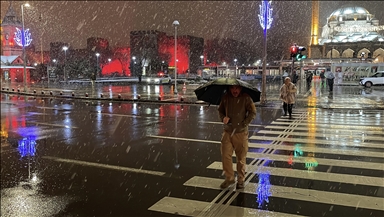   Yurdun bazı bölgelerinde kar yağışı etkili oluyor