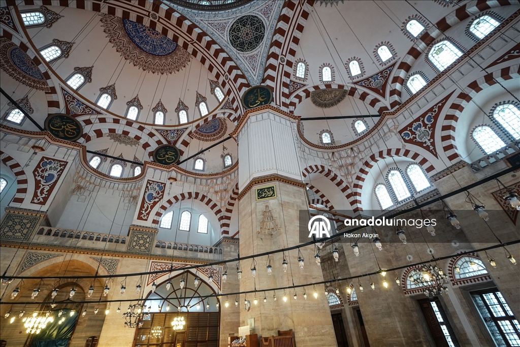 İSTANBUL'UN SELATİN CAMİLERİ - Mimar Sinan'ın çıraklık eseri Şehzade Camisi, Osmanlı kubbe mimarisinin ilk büyük adımı oldu