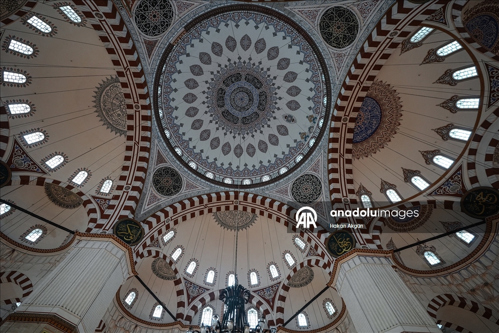 İSTANBUL'UN SELATİN CAMİLERİ - Mimar Sinan'ın çıraklık eseri Şehzade Camisi, Osmanlı kubbe mimarisinin ilk büyük adımı oldu