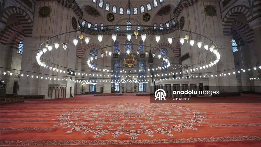 جامع السليمانية.. صرح معماري مهيب يجسد الحضارة العثمانية 