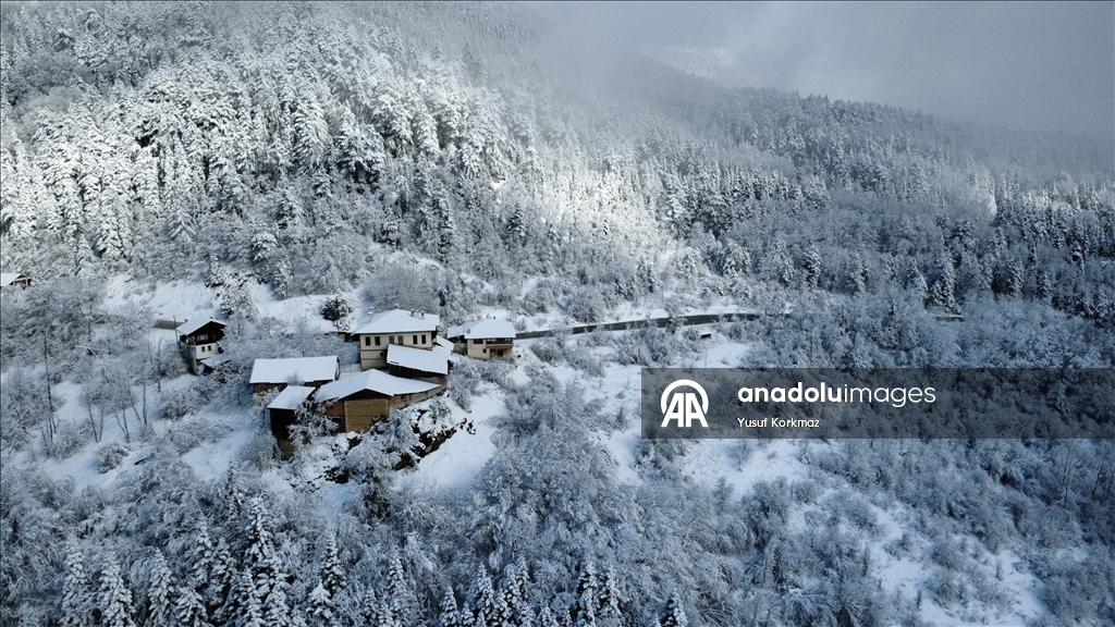 Karabük'ün yüksek kesimlerinde kar etkili oldu