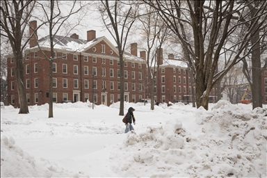 ABD'nin Massachusetts eyaletinde kar yağışı etkili oldu
